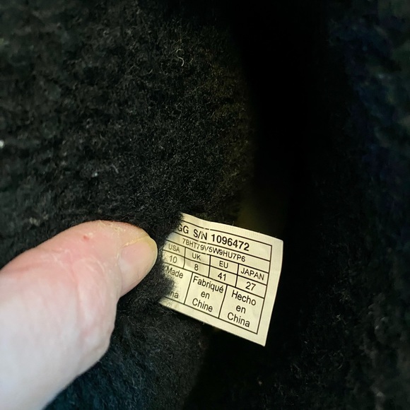 Cute Black glitter UGGS boots, size 10 women’s - Picture 3 of 5